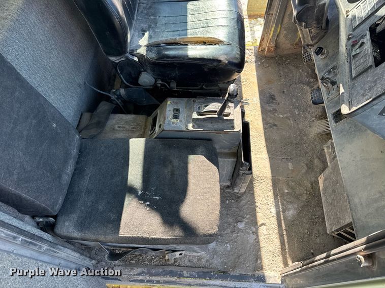 image for item DH9698 1997 Euclid R40 haul truck