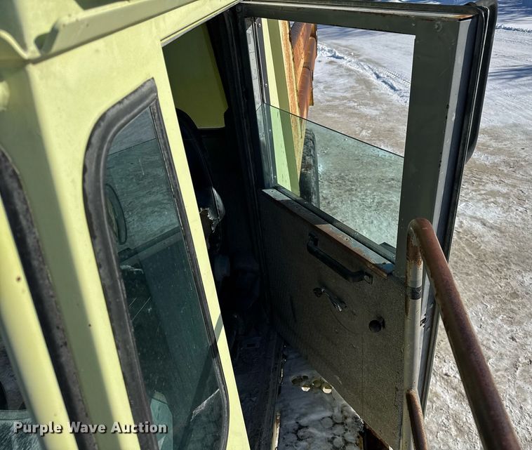 image for item DH9698 1997 Euclid R40 haul truck