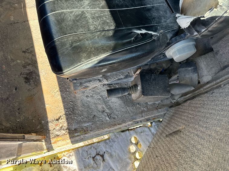 image for item DH9698 1997 Euclid R40 haul truck