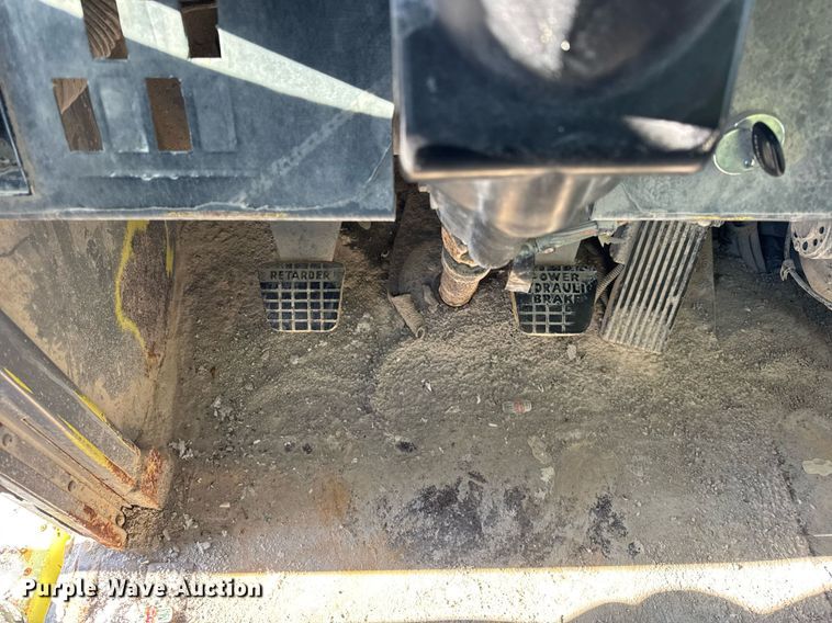 image for item DH9698 1997 Euclid R40 haul truck