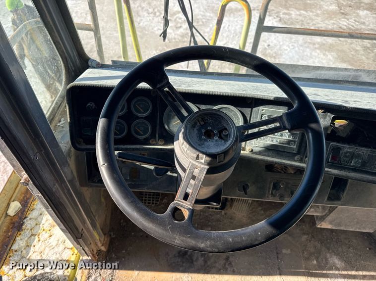 image for item DH9698 1997 Euclid R40 haul truck