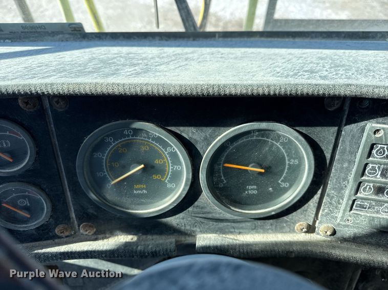 image for item DH9698 1997 Euclid R40 haul truck