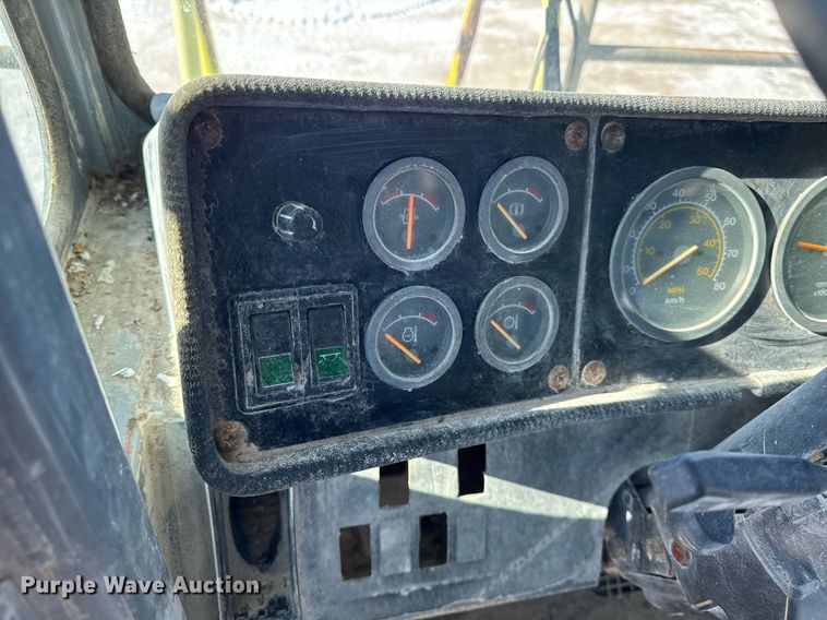 image for item DH9698 1997 Euclid R40 haul truck