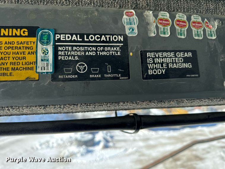 image for item DH9698 1997 Euclid R40 haul truck