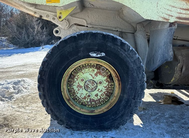 image for item DH9698 1997 Euclid R40 haul truck