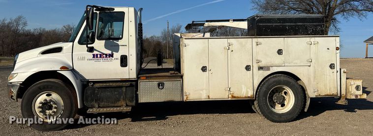 image for item DH9729 2003 International 4400 utility / service truck