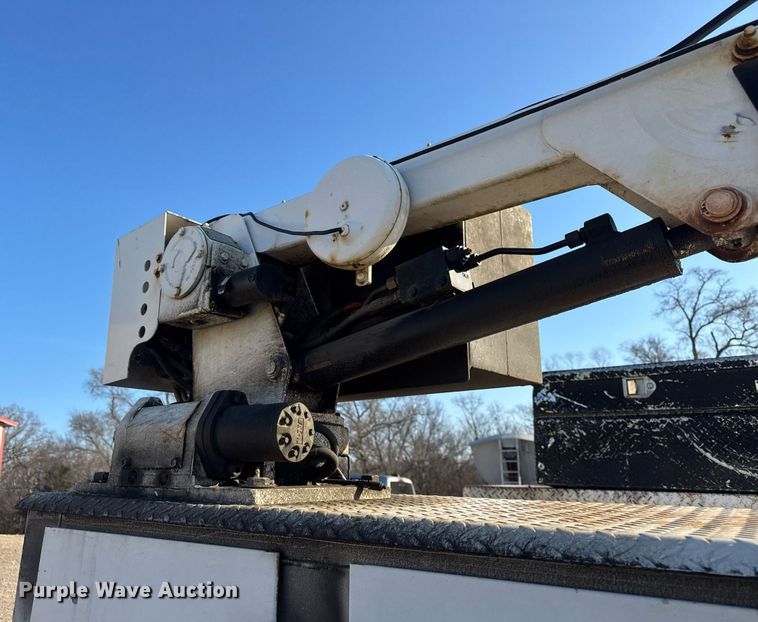 image for item DH9729 2003 International 4400 utility / service truck