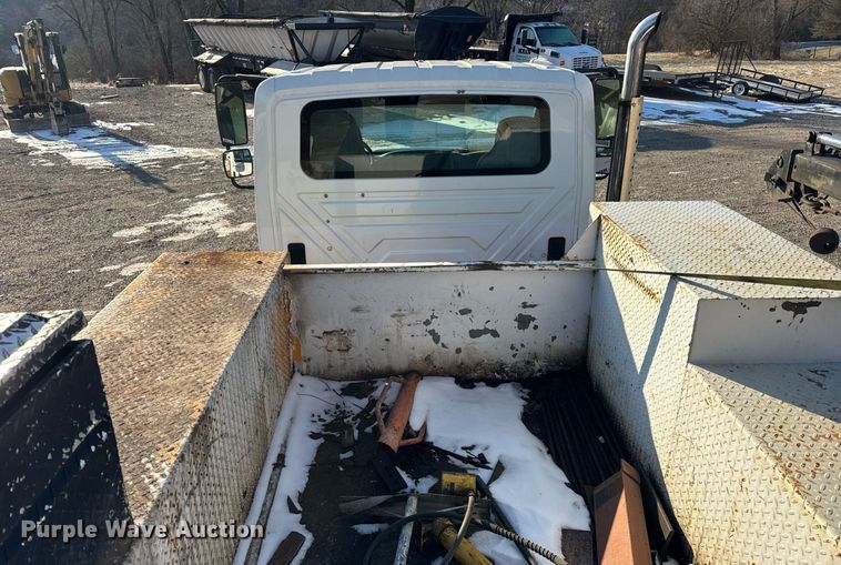 image for item DH9729 2003 International 4400 utility / service truck