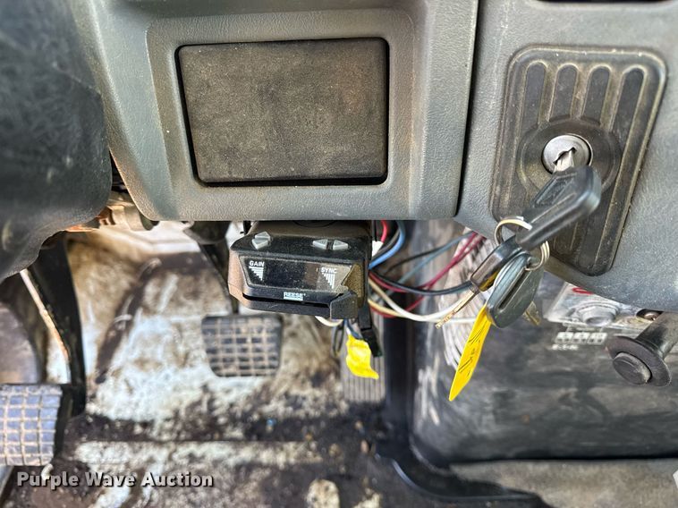 image for item DH9729 2003 International 4400 utility / service truck