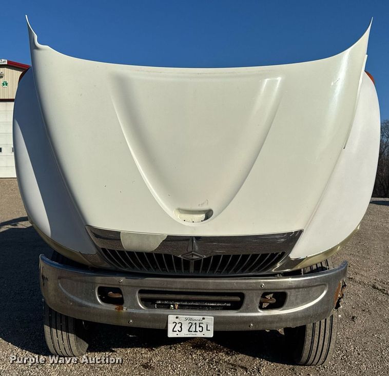 image for item DH9729 2003 International 4400 utility / service truck