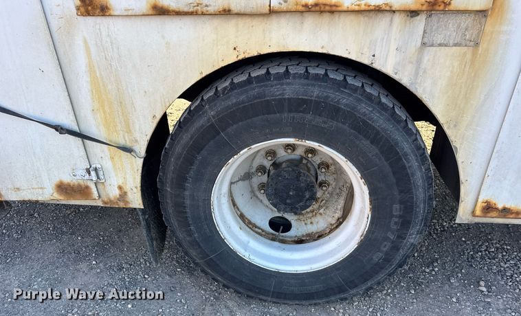 image for item DH9729 2003 International 4400 utility / service truck