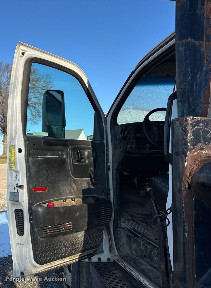 image for item DH9747 2008 Chevrolet C7500 dump truck