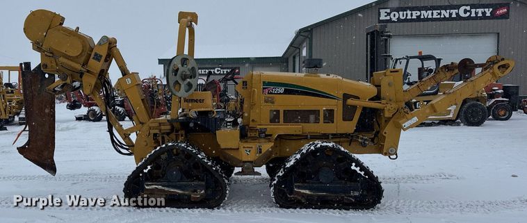 image for item DH9750 2015 Vermeer RTX1250 cable plow