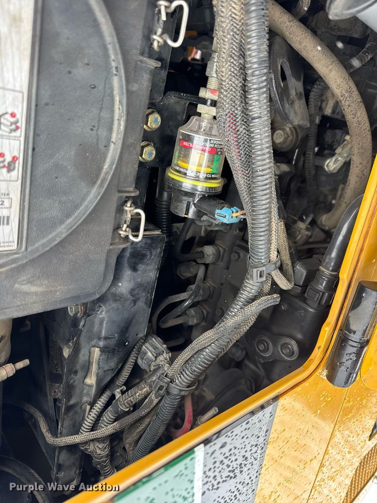 image for item DH9750 2015 Vermeer RTX1250 cable plow