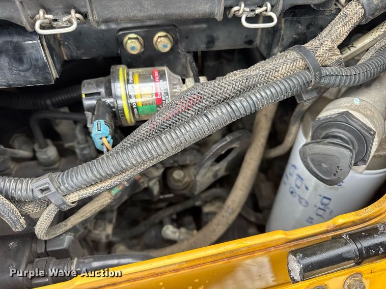 image for item DH9750 2015 Vermeer RTX1250 cable plow