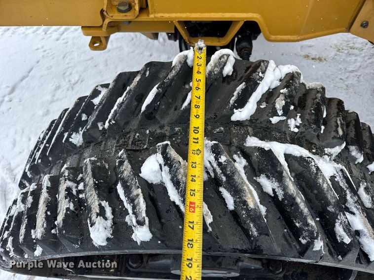 image for item DH9750 2015 Vermeer RTX1250 cable plow