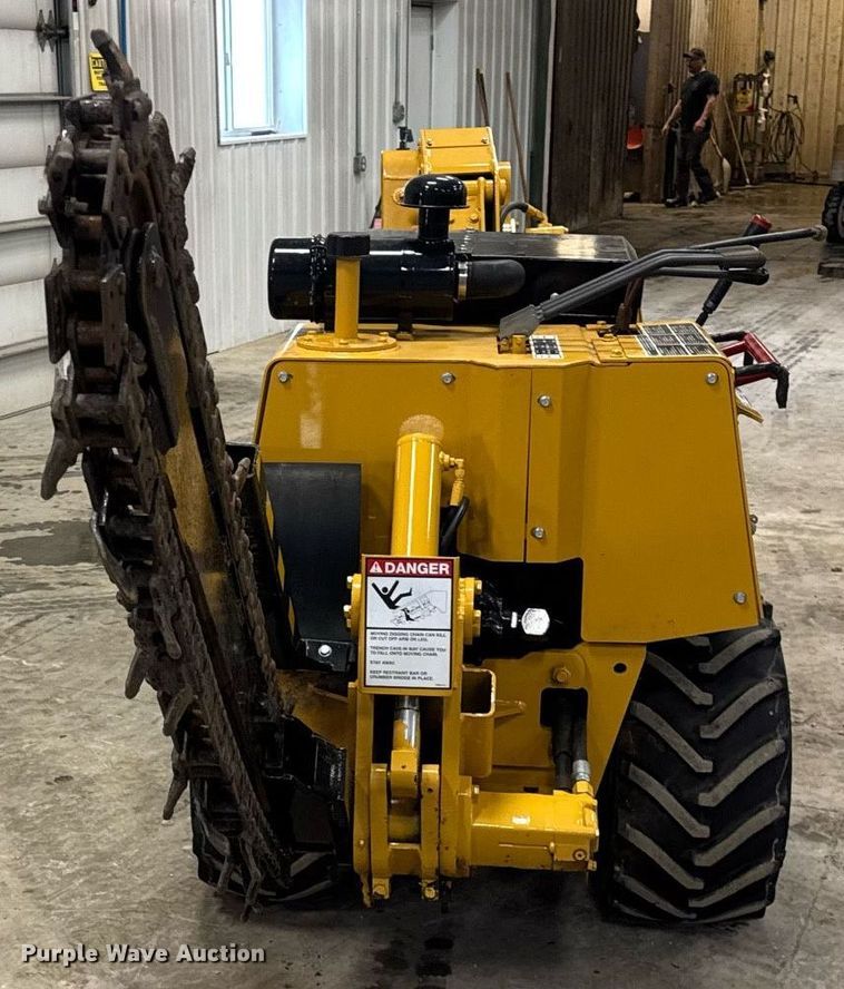 image for item DH9754 1998 Vermeer LM42 trencher