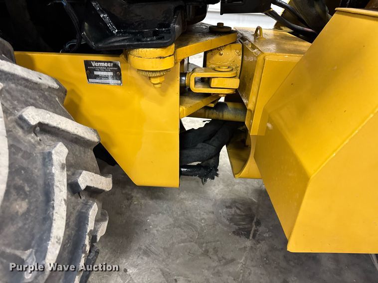 image for item DH9754 1998 Vermeer LM42 trencher