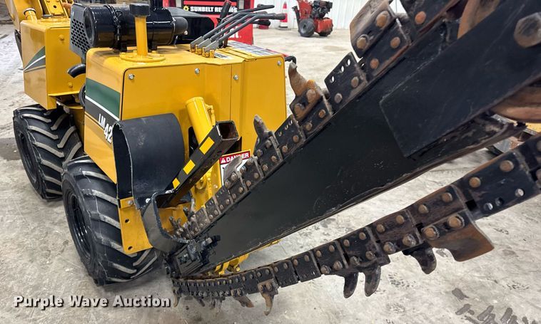 image for item DH9754 1998 Vermeer LM42 trencher
