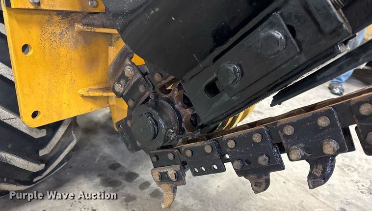 image for item DH9754 1998 Vermeer LM42 trencher