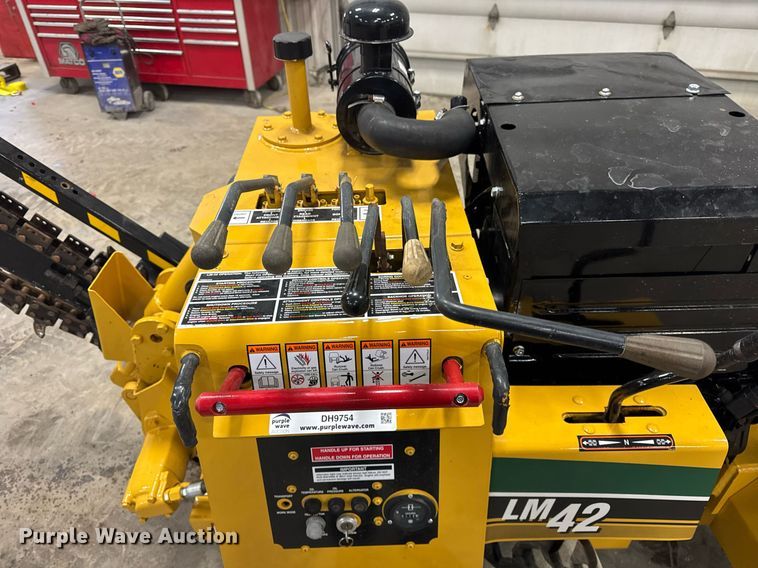 image for item DH9754 1998 Vermeer LM42 trencher