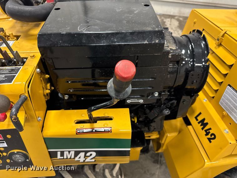 image for item DH9754 1998 Vermeer LM42 trencher