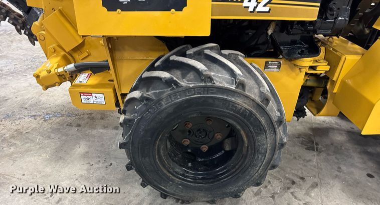image for item DH9754 1998 Vermeer LM42 trencher