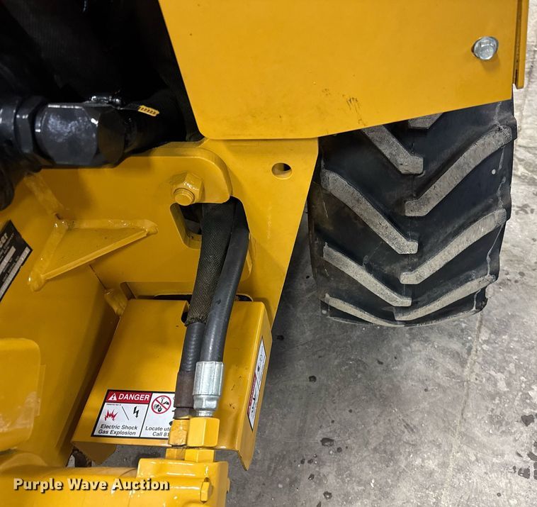 image for item DH9754 1998 Vermeer LM42 trencher