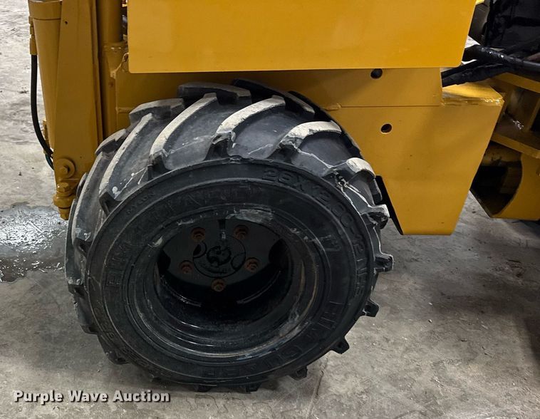 image for item DH9754 1998 Vermeer LM42 trencher