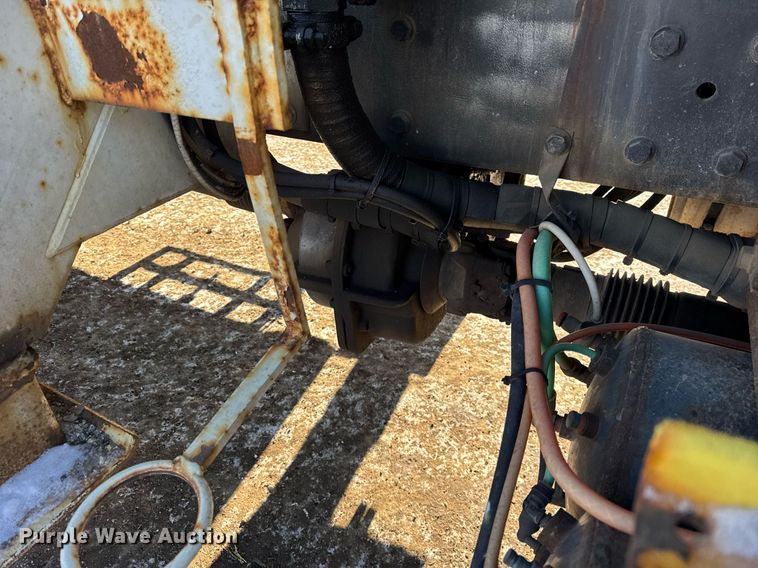 image for item DH9762 2003 International 7400 digger derrick truck