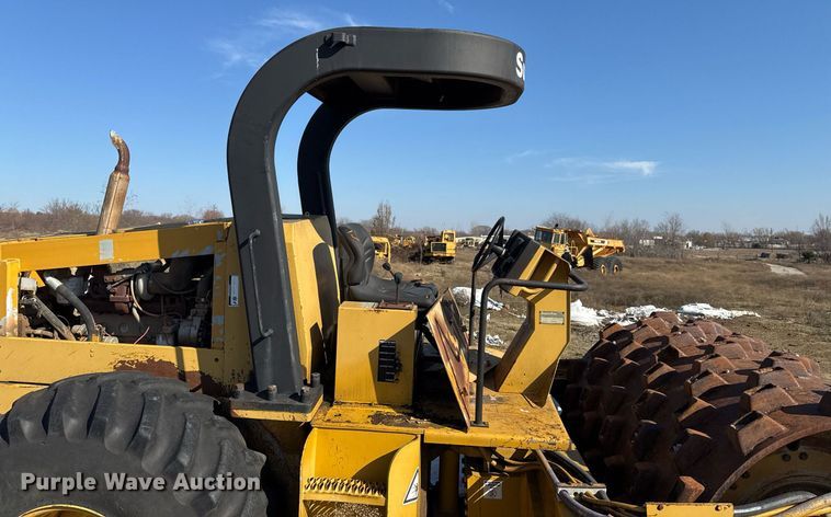 image for item DJ9767 1999 SuperPac 840P single drum vibratory roller