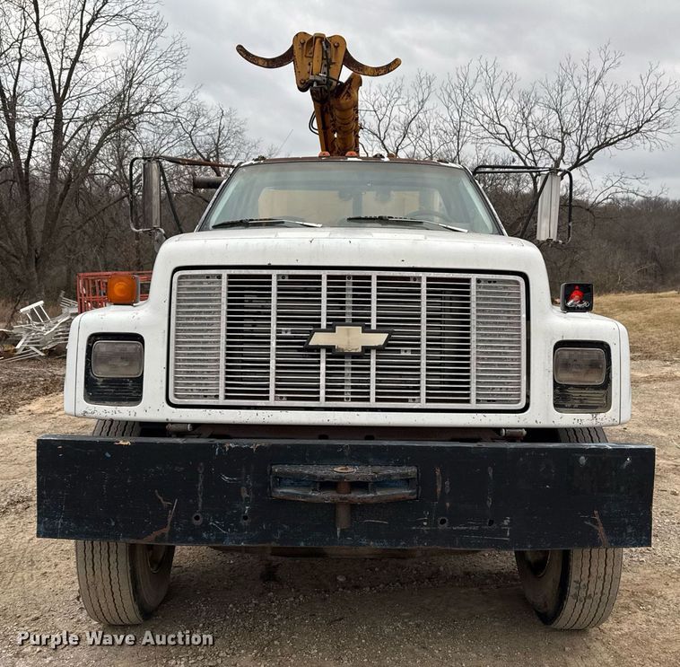 image for item DM5500 1992 Chevrolet Kodiak C8500 drilling rig truck