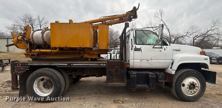 image for item DM5500 1992 Chevrolet Kodiak C8500 drilling rig truck