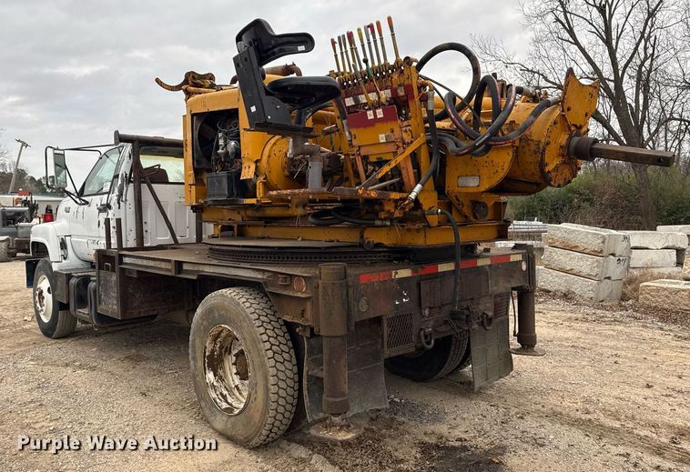 image for item DM5500 1992 Chevrolet Kodiak C8500 drilling rig truck