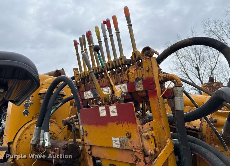 image for item DM5500 1992 Chevrolet Kodiak C8500 drilling rig truck