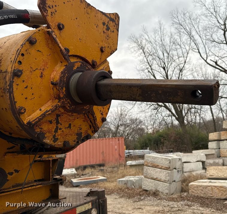 image for item DM5500 1992 Chevrolet Kodiak C8500 drilling rig truck