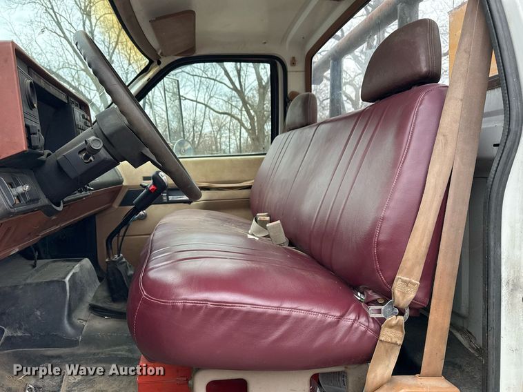 image for item DM5500 1992 Chevrolet Kodiak C8500 drilling rig truck