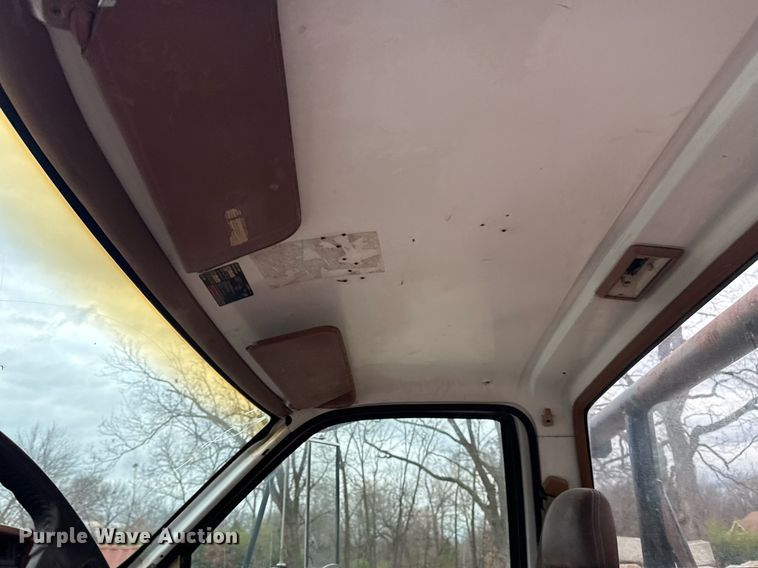 image for item DM5500 1992 Chevrolet Kodiak C8500 drilling rig truck