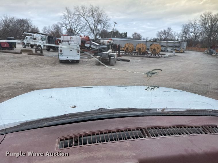 image for item DM5500 1992 Chevrolet Kodiak C8500 drilling rig truck