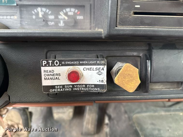 image for item DM5500 1992 Chevrolet Kodiak C8500 drilling rig truck