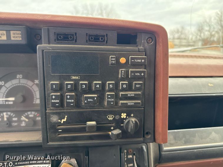 image for item DM5500 1992 Chevrolet Kodiak C8500 drilling rig truck