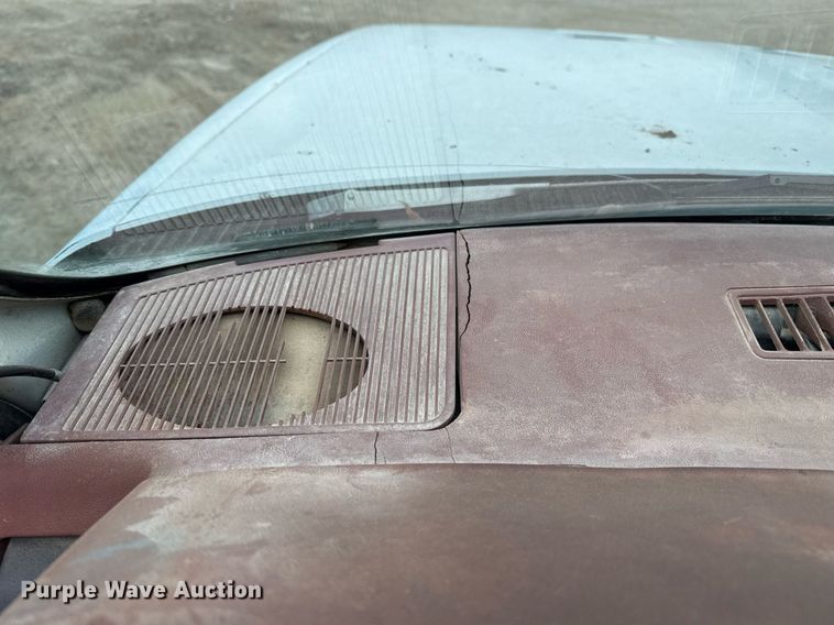 image for item DM5500 1992 Chevrolet Kodiak C8500 drilling rig truck