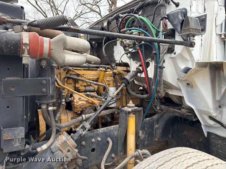 image for item DM5500 1992 Chevrolet Kodiak C8500 drilling rig truck