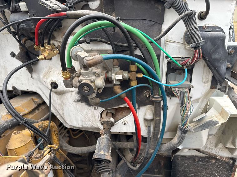 image for item DM5500 1992 Chevrolet Kodiak C8500 drilling rig truck