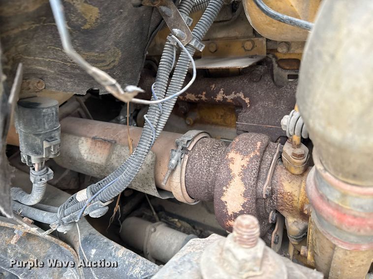 image for item DM5500 1992 Chevrolet Kodiak C8500 drilling rig truck