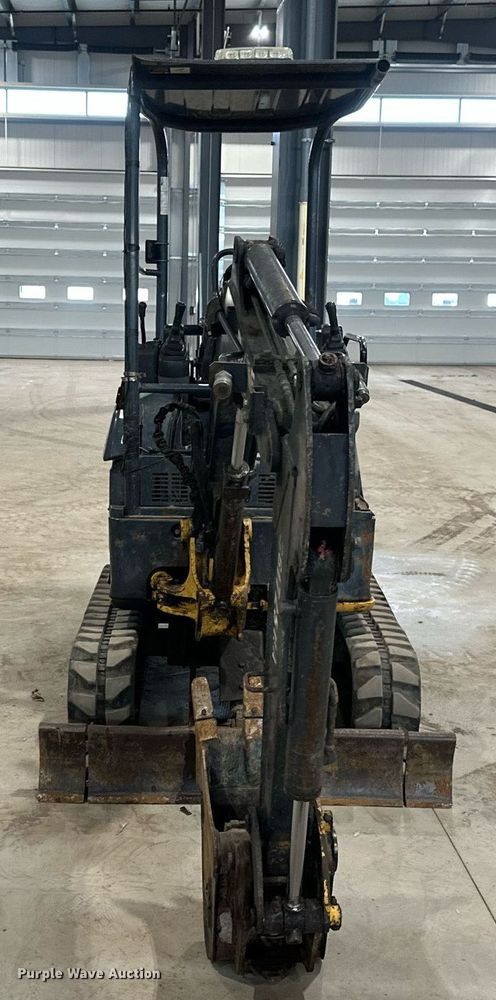 image for item DN0927 2011 John Deere 17D mini excavator