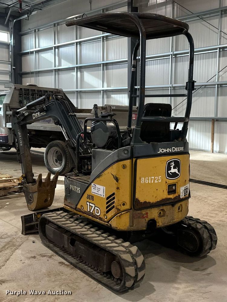 image for item DN0927 2011 John Deere 17D mini excavator