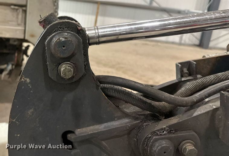 image for item DN0927 2011 John Deere 17D mini excavator