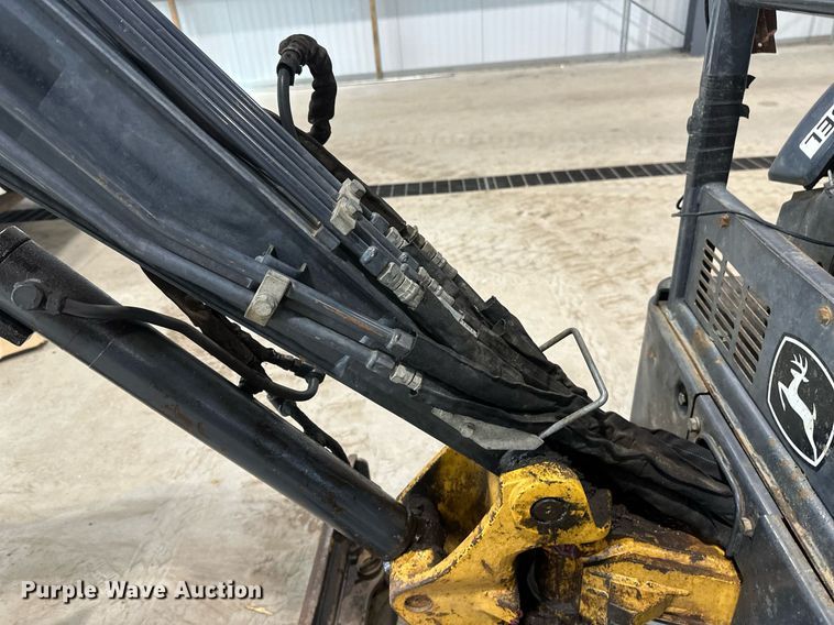image for item DN0927 2011 John Deere 17D mini excavator