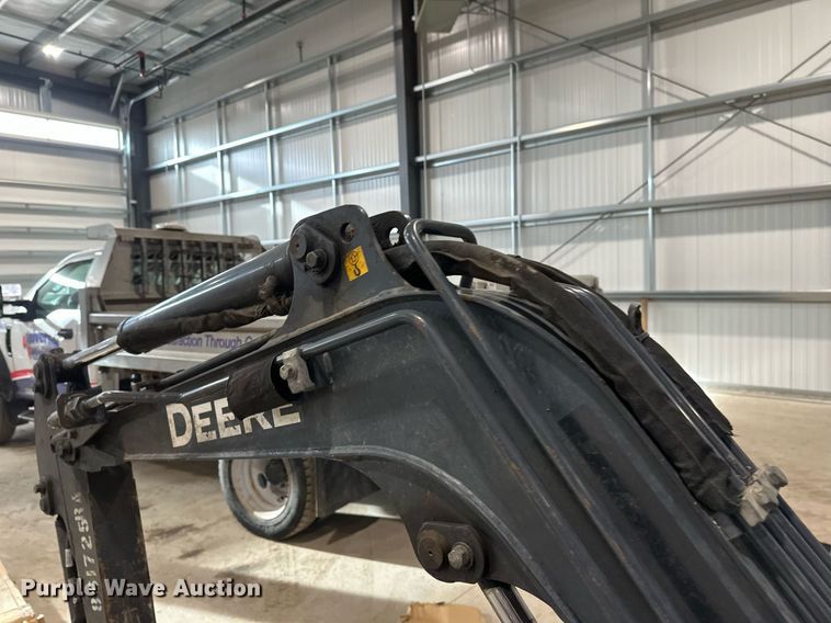 image for item DN0927 2011 John Deere 17D mini excavator